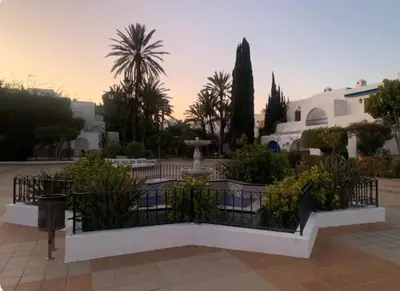 Jardín al aire libre en APARTAMENTO LAS MARINAS MENOS DE 100M DE LA PLAYA WIFI-SMART TV