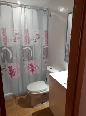 Un baño de Estupendo apartamento con vistas directas al mar