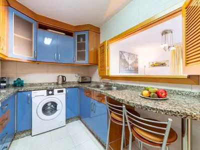Una cocina o zona de cocina en Apartment Dioniso - Playa Romanilla by Interhome