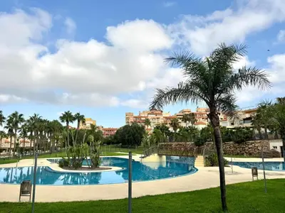 Piscina en o cerca de Alta Entinas