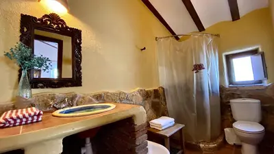 Un baño de Cortijo Leontino