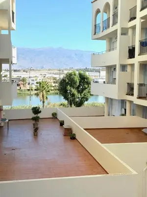 Un balcón o terraza de Lago De Almerimar Three Bedroom Beach Front Apartment