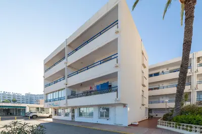 Edificio en el que se encuentra el apartamento