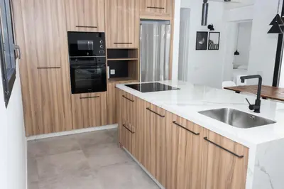 Una cocina o zona de cocina en Bajo con patio, Calle Cañada Aguilar 10