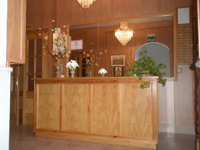 El salón o zona de bar de Hostal Asensio Nijar