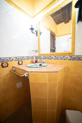 Un baño de Casas rurales los castaños