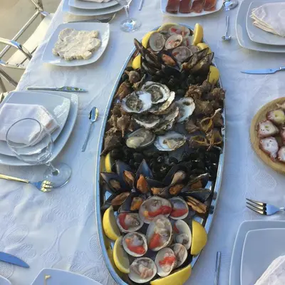 Comida en o cerca de este apartamento