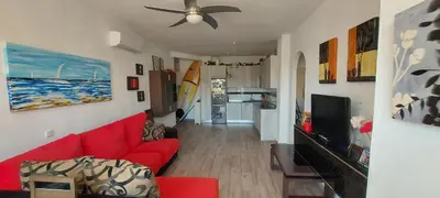 Una televisión o centro de entretenimiento en Excellent House Cabo de Gata