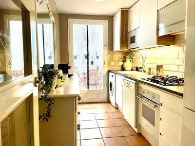 Una cocina o zona de cocina en CASA AZUL Mojácar