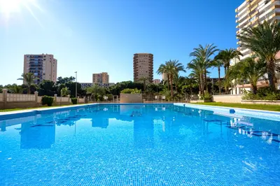 Piscina en o cerca de Apartamento Pura Vida! Vistas al mar, playa a 5 min. Terraza, WiFi y A/A.