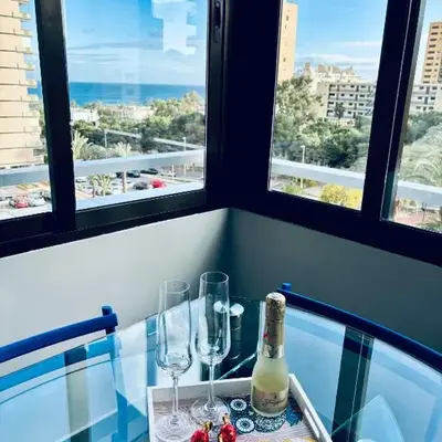 Apartamento en Aguadulce Playa con vistas al mar y piscina
