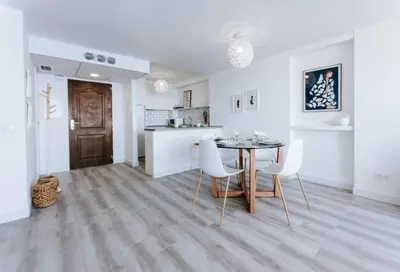 Una cocina o zona de cocina en Apartamento balcón del Mar