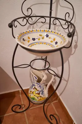 Utensilios para hacer té y café en Sotillo E-6-9