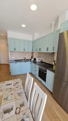 Una cocina o zona de cocina en Apartamentos Bahia Mar casa B