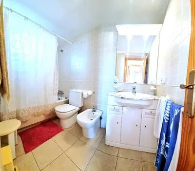 Un baño de Ático 1ª línea de playa dos dormitorios Veramar 4 Vera playa