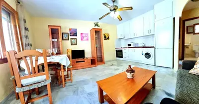 Una cocina o zona de cocina en Apartamento de 1 dormitorio Vera Coast Vera playa 550 m de la playa
