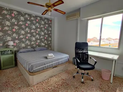 Cama o camas de una habitación en Piso cerca Playa con 2 duchas y 5 Aires Acondicionados