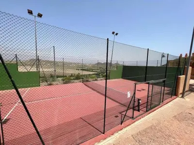 Instalaciones para jugar a tenis o squash en Casa Beach and Golf o alrededores