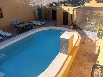 Piscina en o cerca de Casa rural los Cerezos