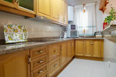 Una cocina o zona de cocina en Casa El Limonero Hortichuelas