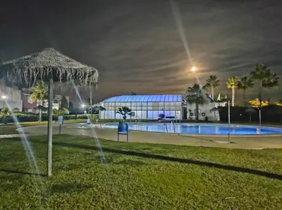 Piscina en o cerca de Vera Playa Apartamento muy cuco con jardín y 2 habitaciones
