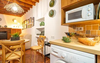Una cocina o zona de cocina en Awesome Apartment In Hortichuelas