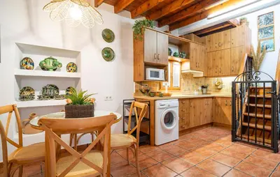 Una cocina o zona de cocina en Awesome Apartment In Hortichuelas