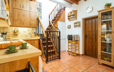 Una cocina o zona de cocina en Awesome Apartment In Hortichuelas