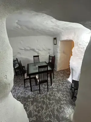 Zona de estar de The Crystal Cave