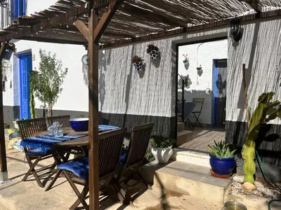 Un patio o zona al aire libre en Casa Meraki - Entire Private Suite , 1 bed , Lounge Kitchen , Shower Room & More