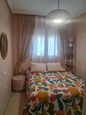 Cama o camas de una habitación en Villa Romana con piscina privada y vistas al jardín