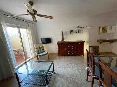 Una televisión o centro de entretenimiento en adosado con piscina en Cabo de Gata 6p