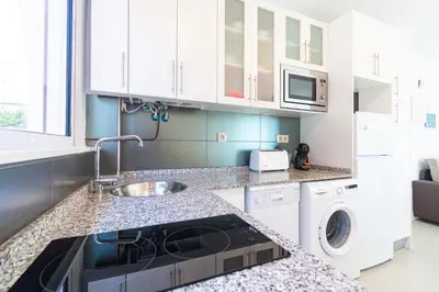 Una cocina o zona de cocina en Paraíso Frente al Mar con Piscina - By Aloha Palma