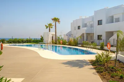 Piscina en o cerca de Tortuga Marina