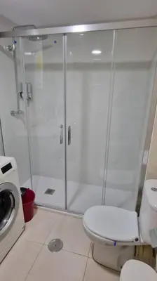 Un baño de Alojamiento con terraza 1B02 en la Playa de Vera.