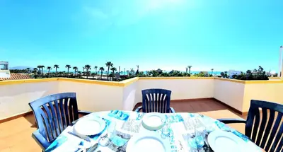 Plano de Ático vistas al mar con dos terrazas Veramar 5 en 1ª línea de playa