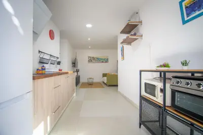 Una cocina o zona de cocina en Natura Mediterranea 2 dormitorios naturista junto al mar
