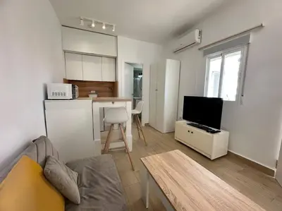 Una cocina o zona de cocina en Vive Vera Rentals - Apto 1 Hab Vera Colina