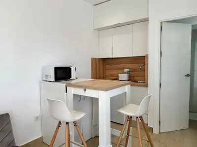 Una cocina o zona de cocina en Vive Vera Rentals - Apto 1 Hab Vera Colina
