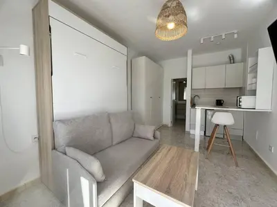 Una cocina o zona de cocina en Vive Vera Rentals - Acogedor Estudio Vera Colina