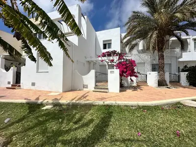 Jardín al aire libre en Vive Vera Rentals - Acogedor Estudio Vera Colina