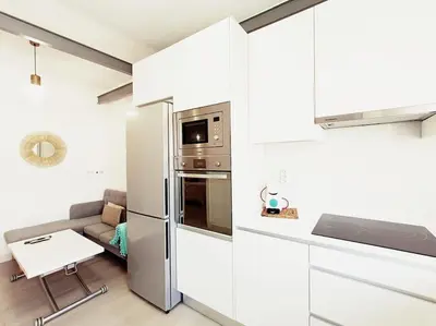 Una cocina o zona de cocina en Los Santos 2 Suites, playa a 1 min, 2 Hab, WiFi y Aire acondicionado
