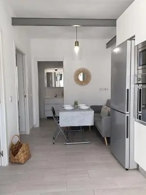 Una cocina o zona de cocina en Los Santos 2 Suites, playa a 1 min, 2 Hab, WiFi y Aire acondicionado
