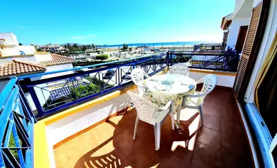 Un balcón o terraza de Ático con vistas al mar Veramar 5 dos dormitorios 2ª planta