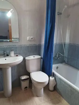 Un baño de Villa Paz - Villa Familiar para 6 con piscina, AC, Wifi y parking