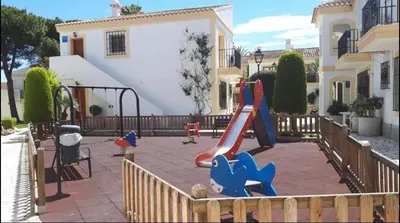 Zona de juegos infantil en Duplex Olimp Vera Costa
