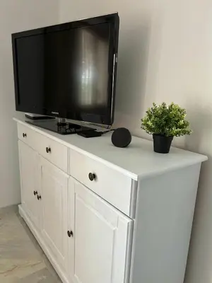Una televisión o centro de entretenimiento en Villa Salitre, urbanización Vera Coast