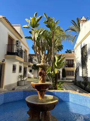Piscina en o cerca de LA CASITA VERDE- cerca de la playa y con piscina abierta todo el año
