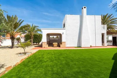 Jardín al aire libre en Casa en Cabo de Gata con barbacoa y Jardín, cerca de la playa