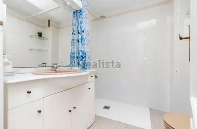 Un baño de Mojacar Beach Indalo